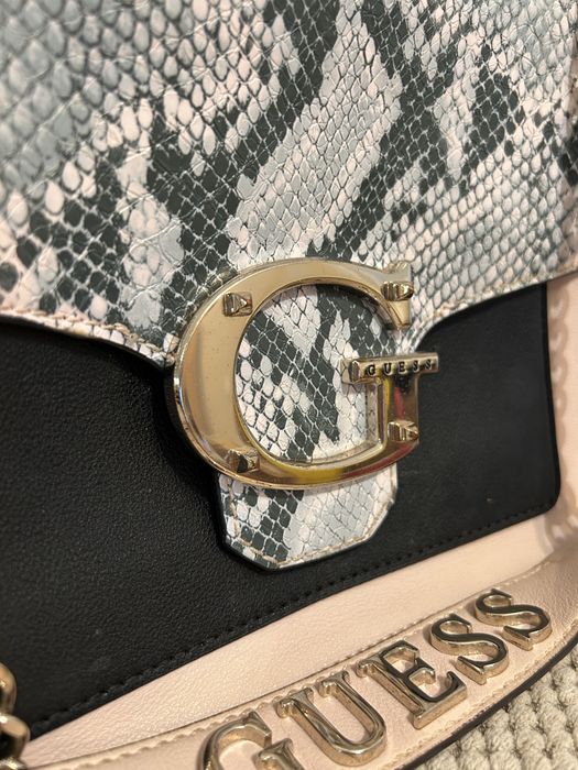 Чанта Guess розова