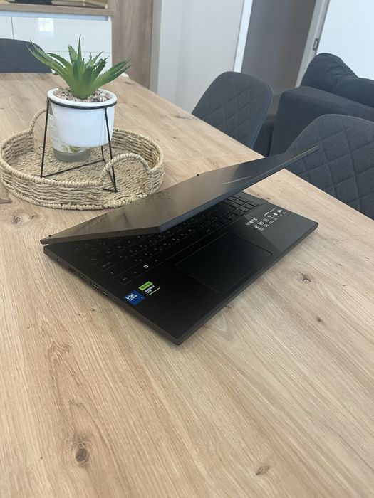 Acer Nitro V 15 ANV15-52-76WR – RTX 4050 / Core 7 / 16GB / 1TB / 165Hz – ГАРАНЦИЯ ДО 04.09.2029 г.