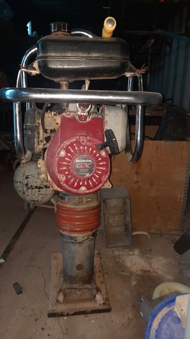 Вибротрамбовка бензиновая