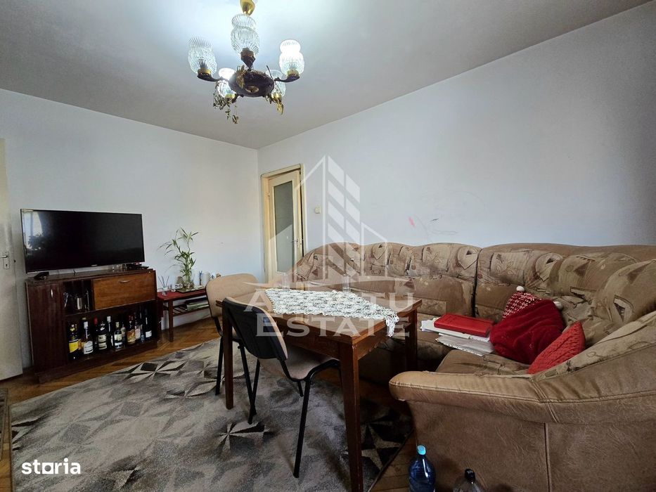 Apartament de vanzare cu 4 camere, centrala proprie, Dacia, Timisoara — fotografia 2