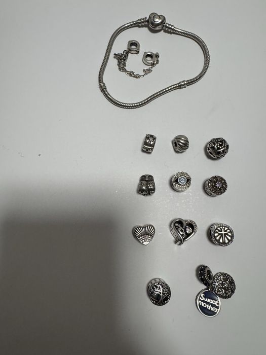 Bratara originala Pandora 21 cm cu 12 charmuri + lant de siguranta