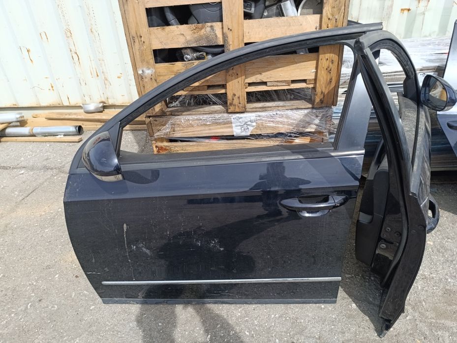 Двери на Фольксваген Пассат В6 универсал