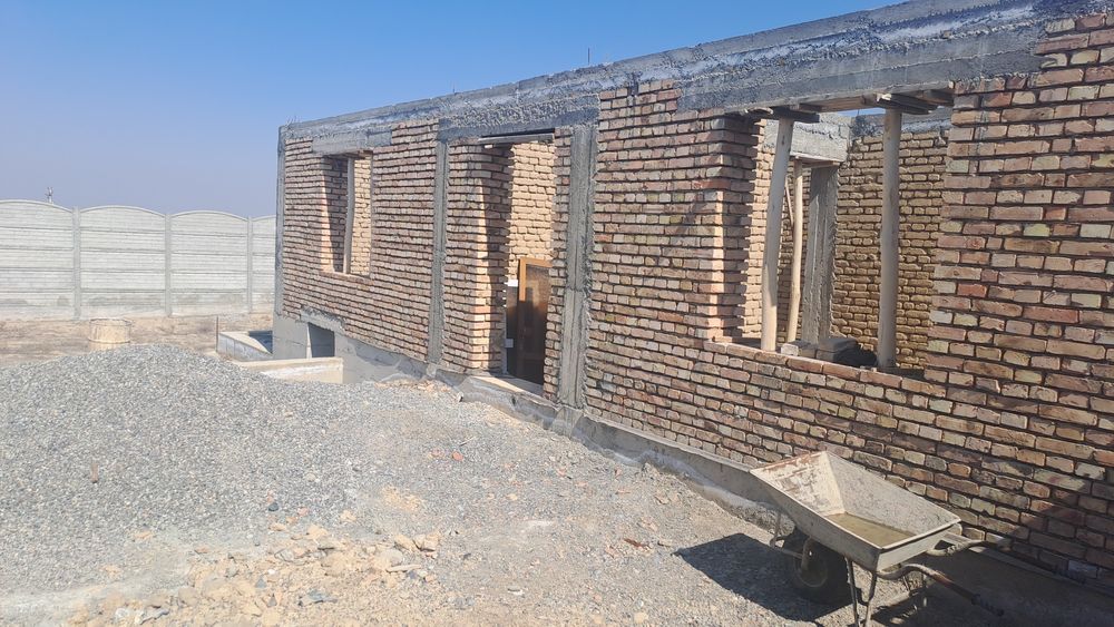 Тогалланмаган участка уй сотилади