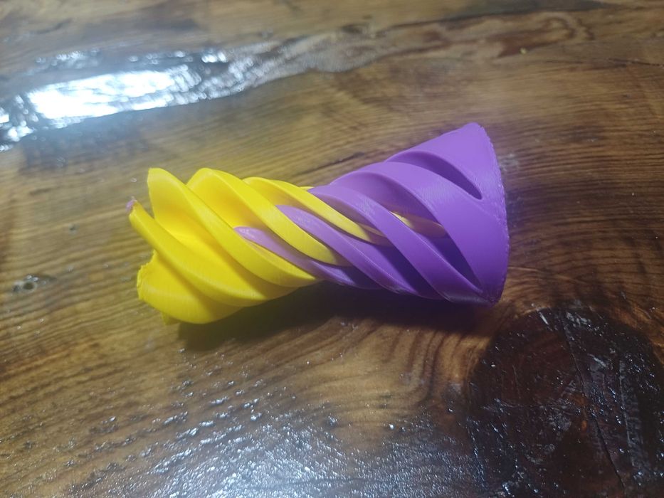 Jucarie Spiral Passthrough cone