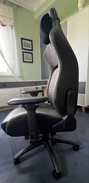Scaun gamer Razer Iskur