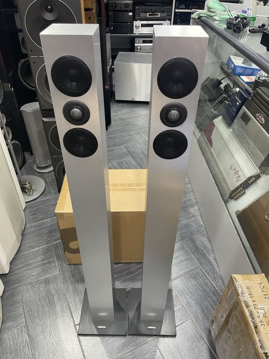 Revox eleganse column