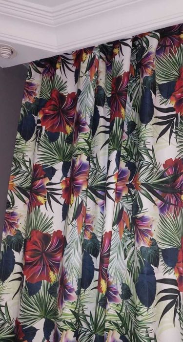 Блекаут завеси с флорални мотиви