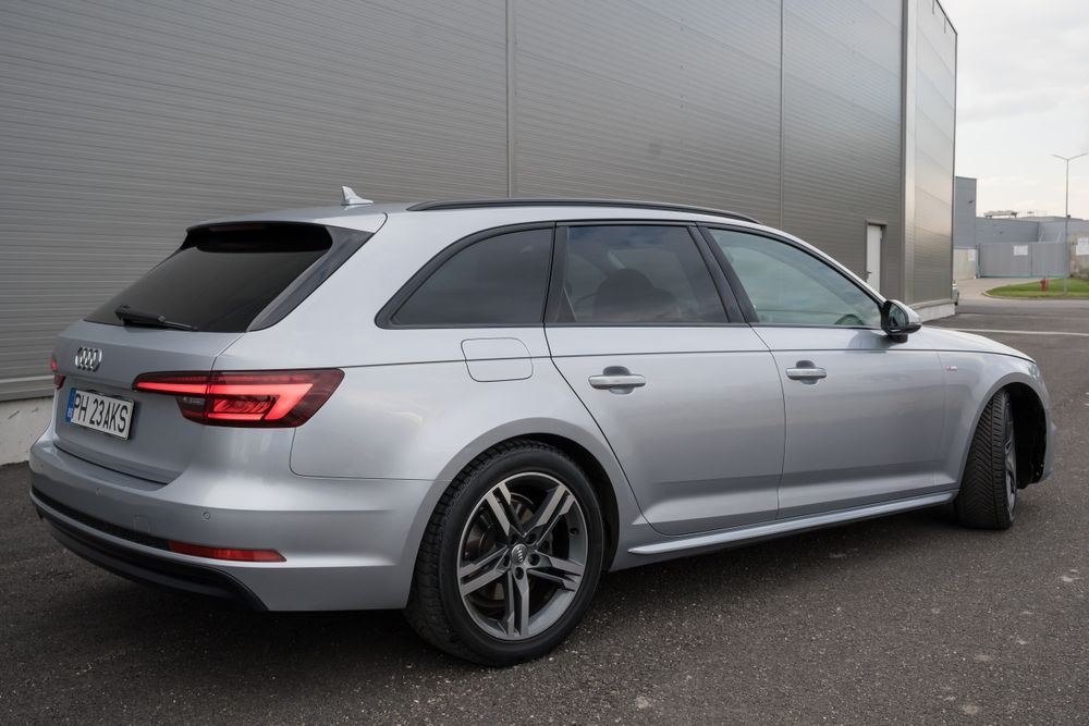Vând Audi A4 S-Line