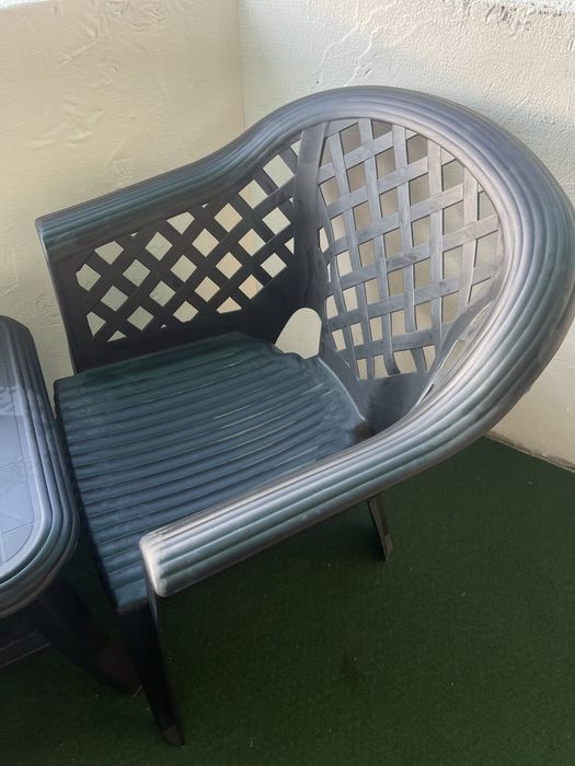 Masă și scaune pentru terasa