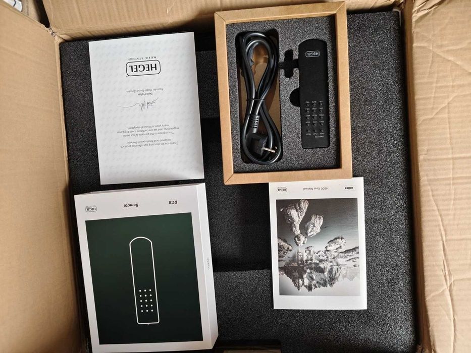 Интегриран усилвател Hegel H600 в ментова кутия