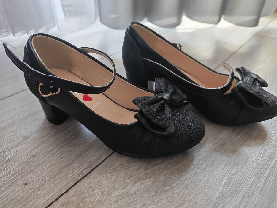 Обувки за официален повод за момичета