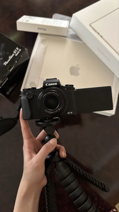 Canon g1x mark iii продается новая камера в полной комплектации.