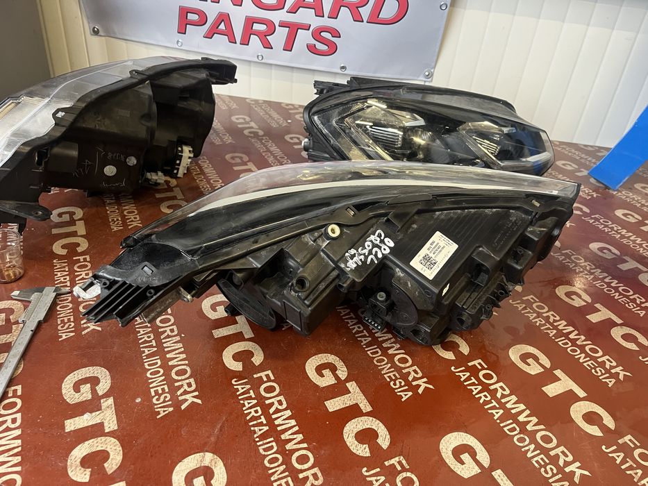 Фар Opel Crossland