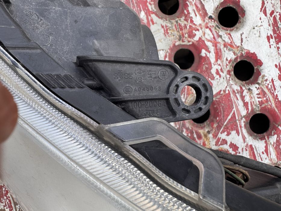 Оригинални ксенонови фарове за Subaru Outback/Legacy face 2013-2014