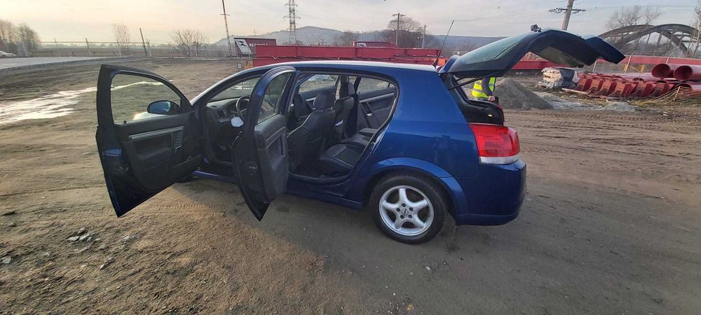 Opel Signum 1.9 cdti diesel 150cp an 2008,6 +1 trepte cu carte service