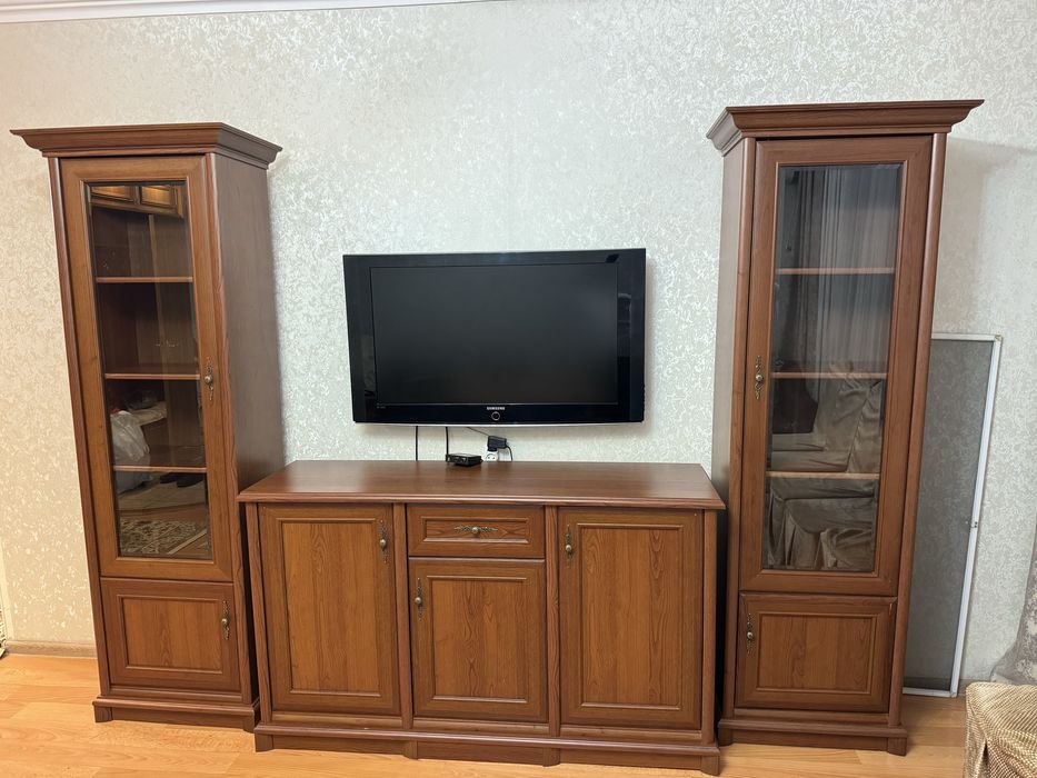 Продам горку с телевизором в отличном состоянии