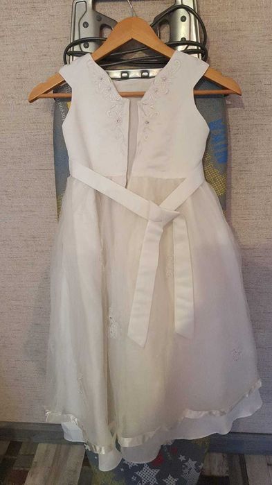 продам одежду для девочек