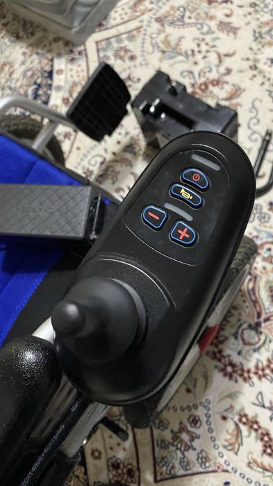 Продам электрическую инвалидную коляску