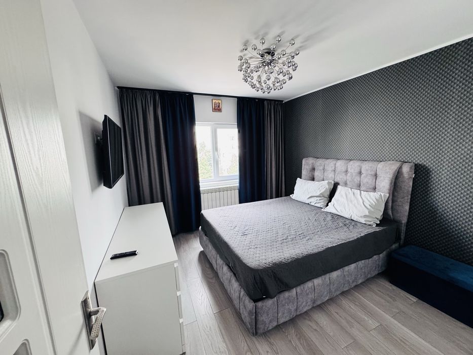 Inchiriez apartament cu 4 camere