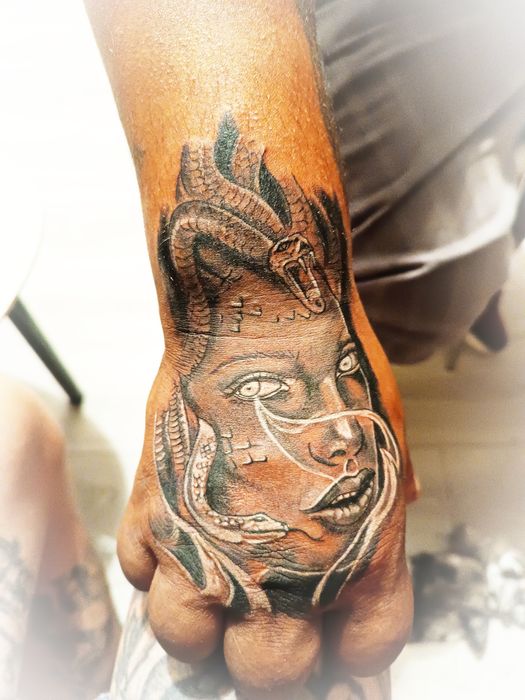 Tatuaje profesionale