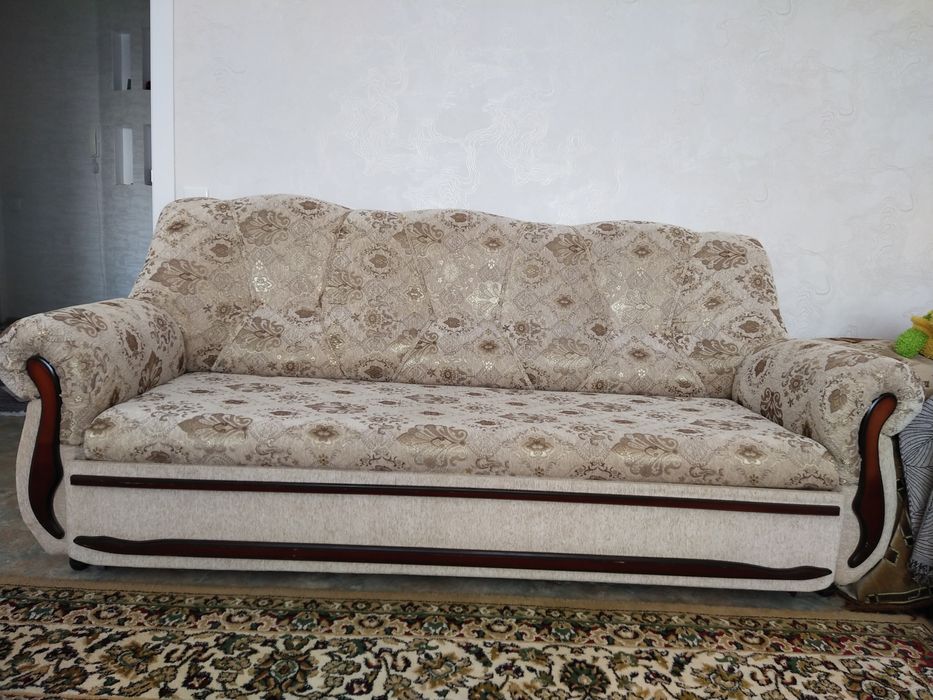 Продам диван тройка