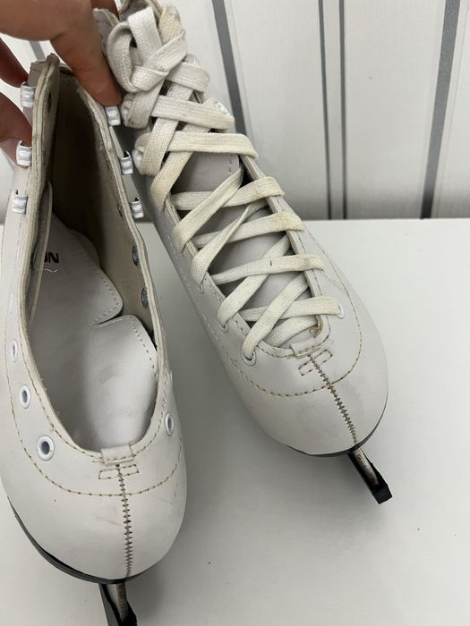 Коньки для девочки 31-32 размера