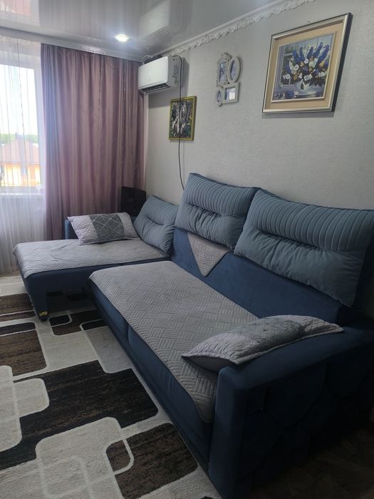 Продам диван на пружинах мягкий