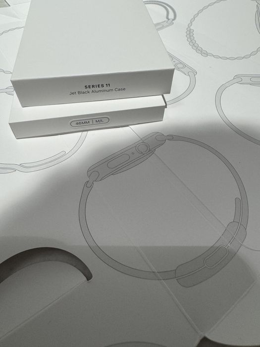 Apple Watch 11  46mm Jet Black новый