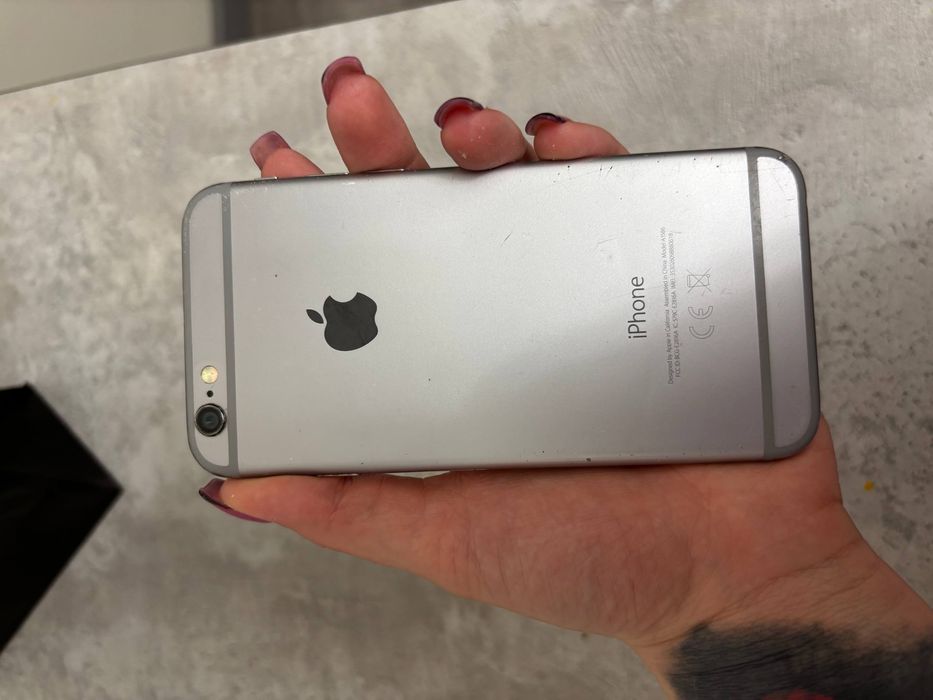 Продам iPhone 6 64GB в хорошем состоянии