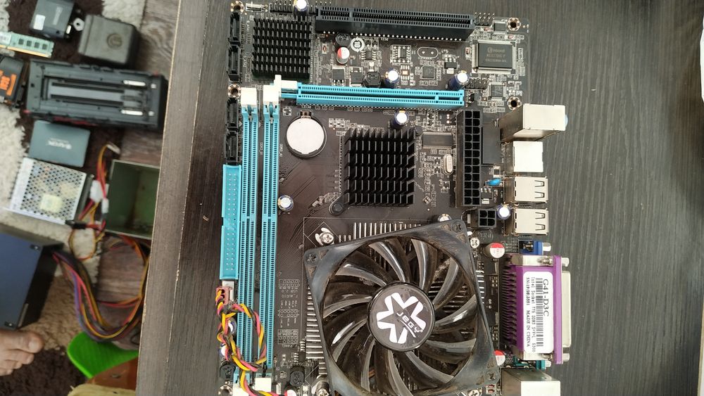 Материнская плата