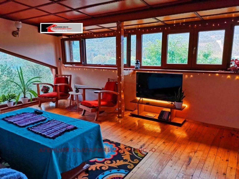 Дава се под наем Етаж от къща в с. Панчарево, Област София-град - 90 кв.м за 612 € - Снимка #1