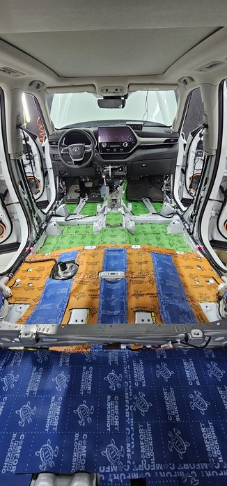 Шумоизоляция авто Шумо-Тепло-Виброизоляция Шумка ComfortMat Химчистка