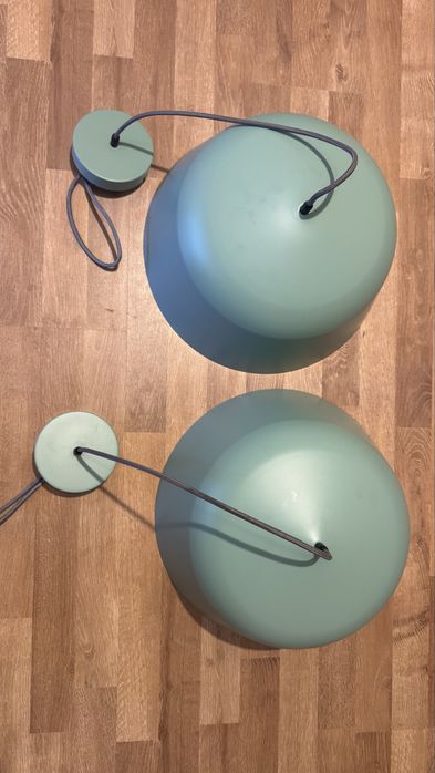 Lustra / lampadar / corp de iluminat suspendat