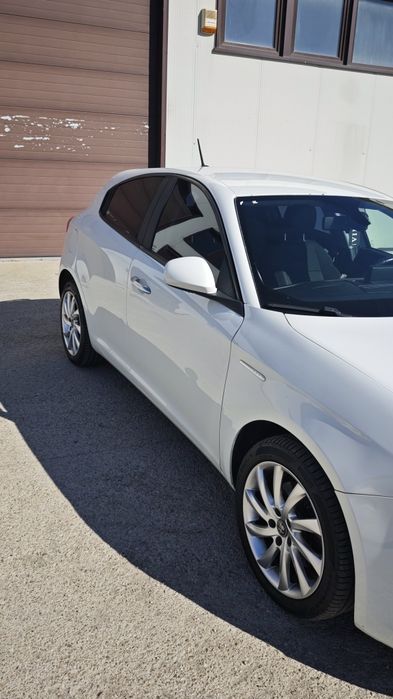 ALFA ROMEO Giulietta 2012 — imagine 5