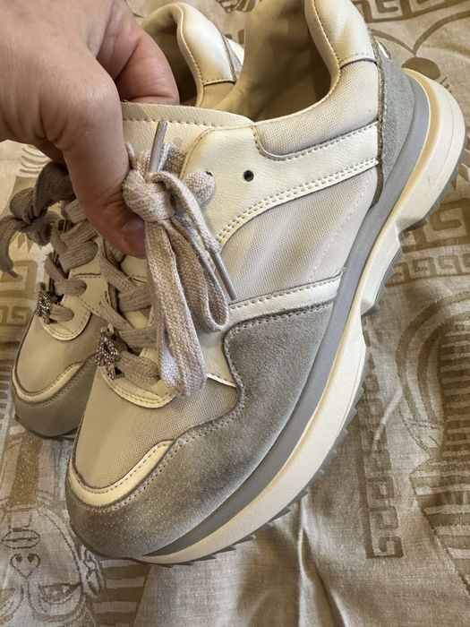 Продам кросовки для лета