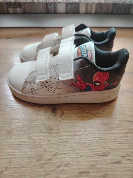 Adidași Adidas  Marvel