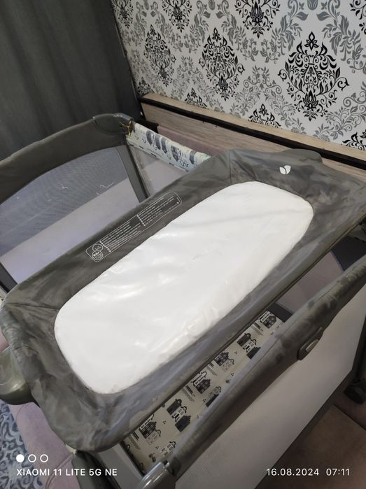 Продам складной детский манеж кровать