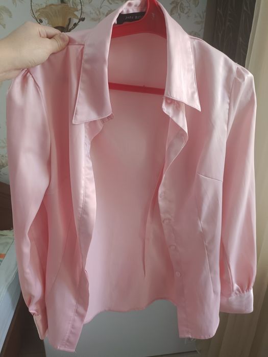 Продам костюм размер 42