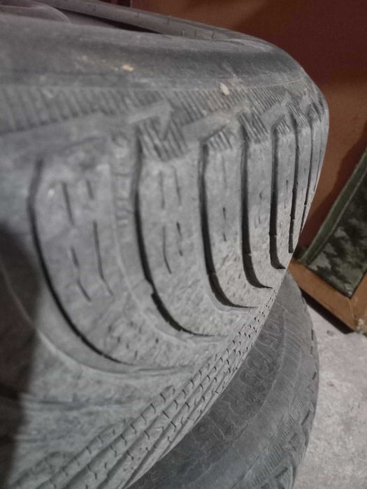 продавам зимни гуми Michelin и джанти-4 бр