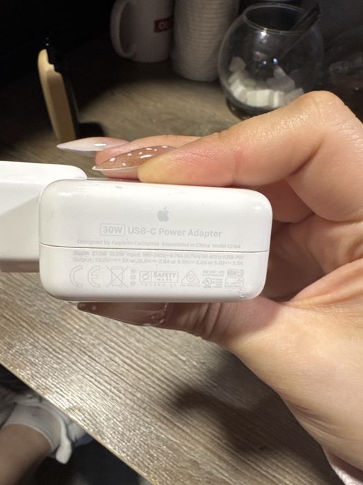 Адаптер Apple для MacBook Air, iPad, 30Вт