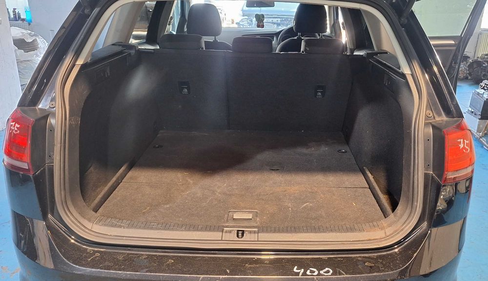 Dezmembrari  VW GOLF 7 BREAK  / 1.6 TDI MODEL 2015