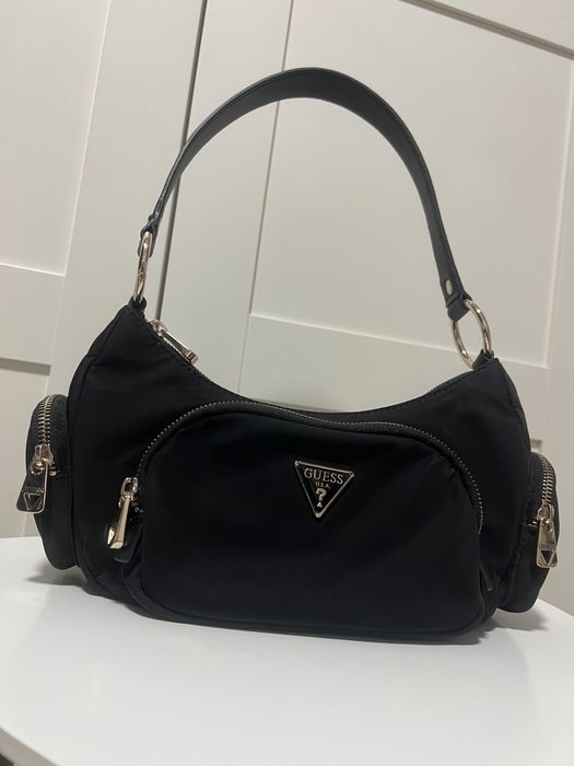 Черна Guess чанта оригинална