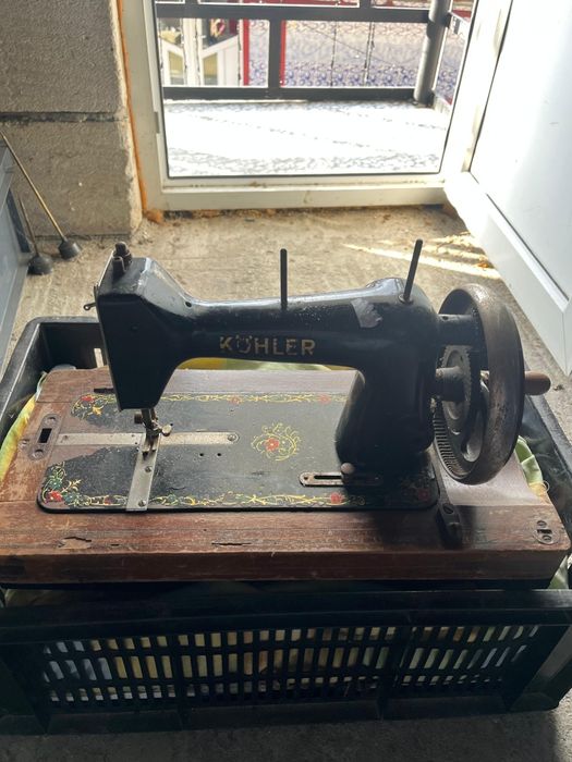 Mașina de cusut vintage köhler