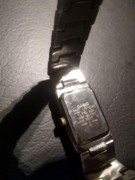 Ceas Casio de dama cu baterie , functional