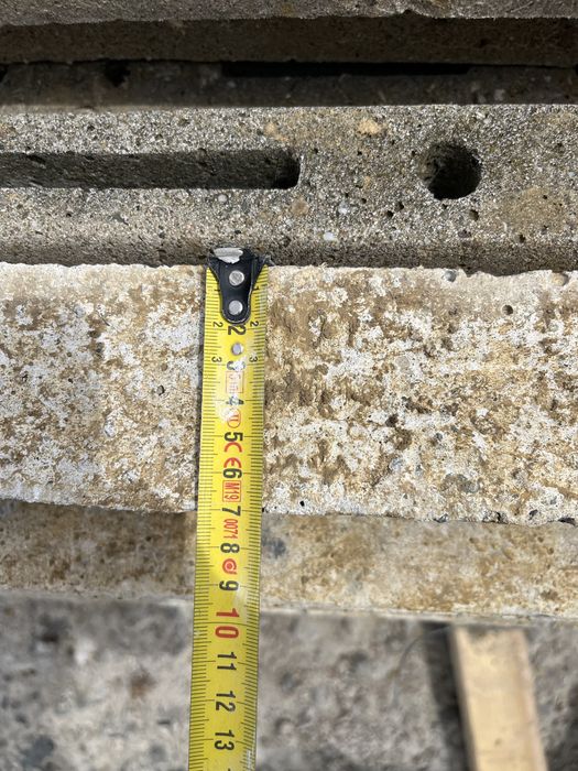 Vand stalpi beton gard , vita de vie etc