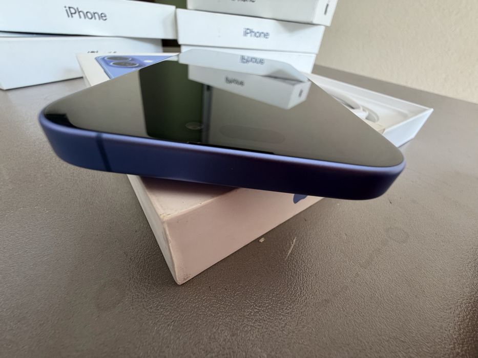 I phone16 .128gb.blue.като нов.пълен комплект