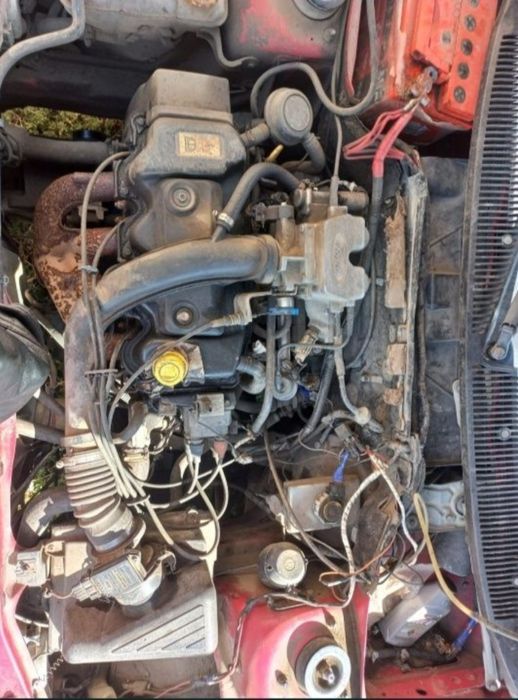 Продам машину  форд