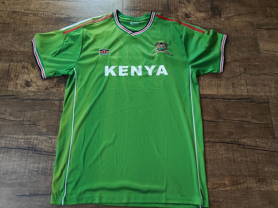 Tricouri de fotbal - preturi și mărimi in descriere