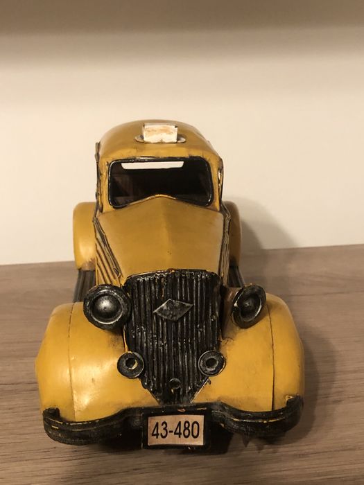 Macheta ,machete metalice vechi automobil,taxi New York-ez,yelow cab
