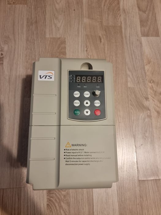Convertizor de frecventa VFD 7.5 KW  400V